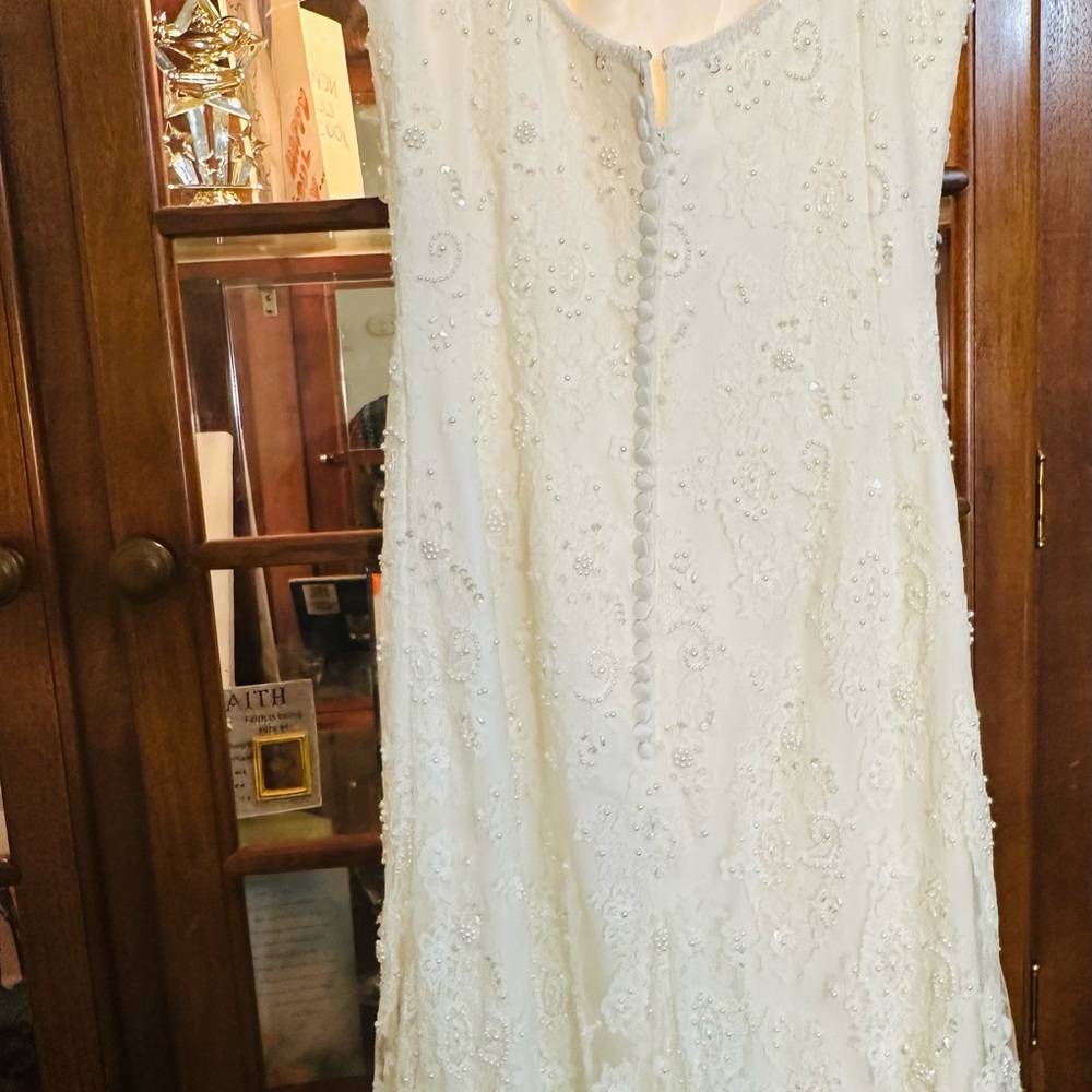 MORILEE Hand Beaded Short Sleeved Long Luxurious Wedding Gown SZ 6 $1000 MSRP - Picture 9 of 16